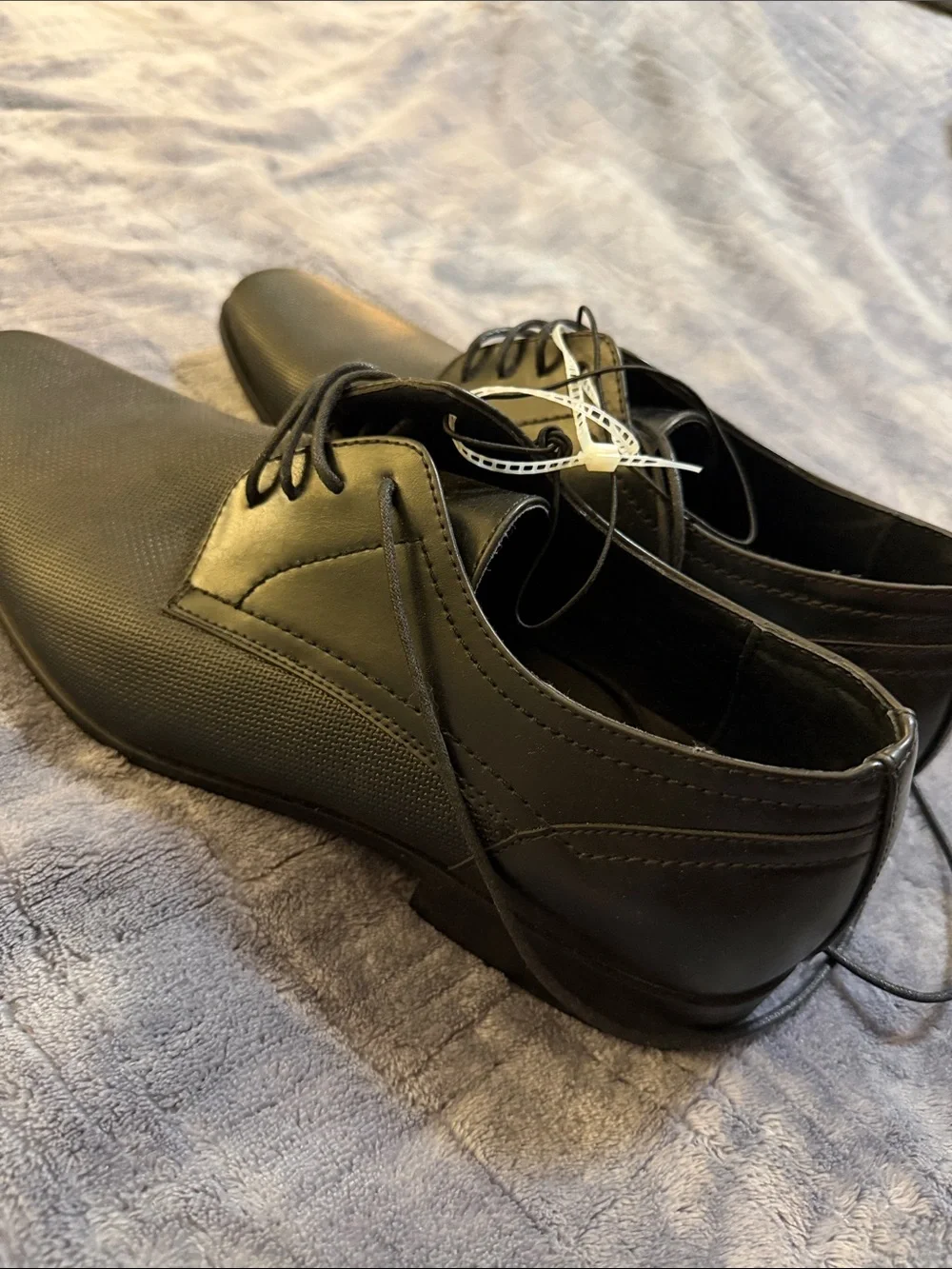 Perry Ellis Black Textured Lace-Up Oxfords
